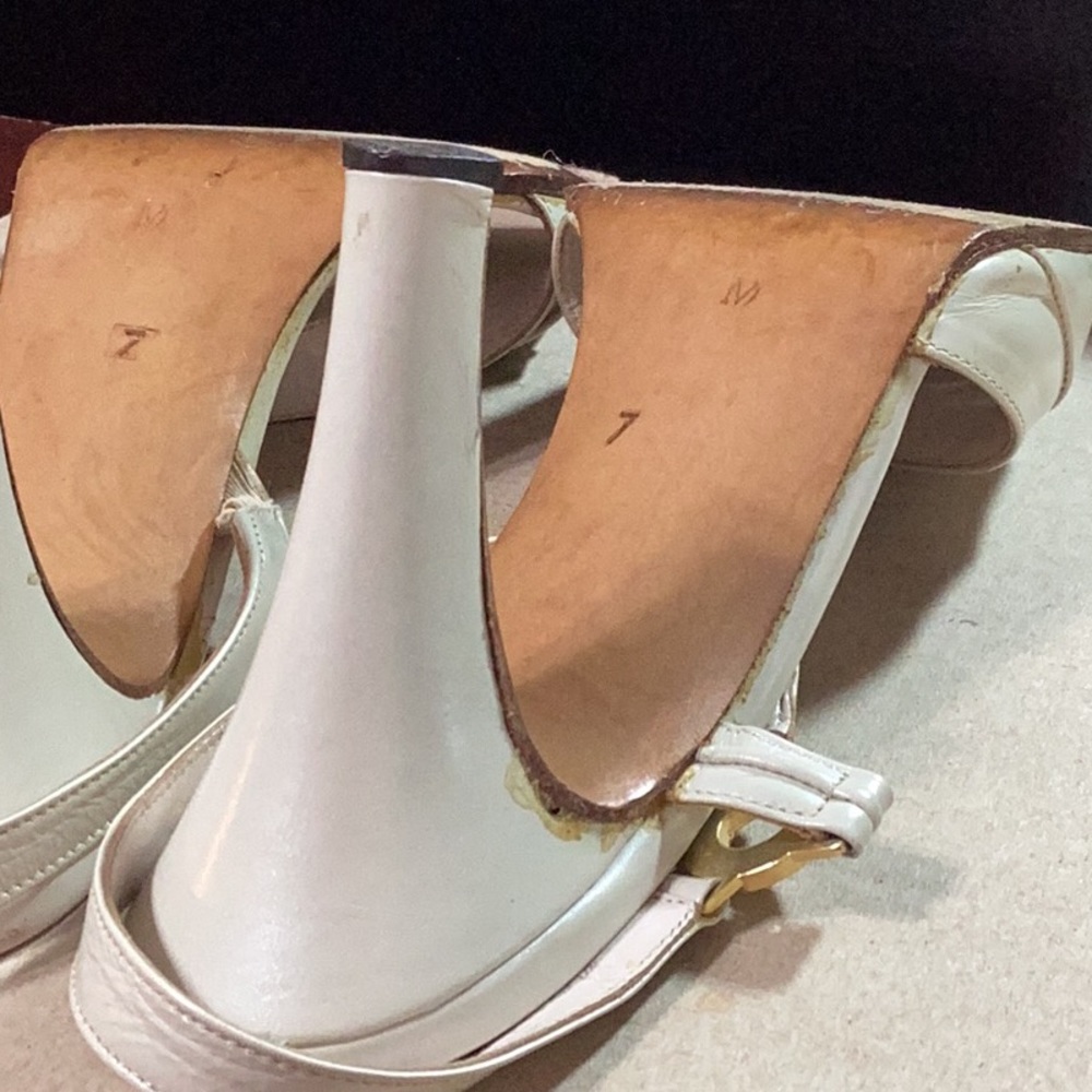 Pre-owned Beautiful Vintage Garolini Slingback Heels in Pearl color - Picture 7 of 9